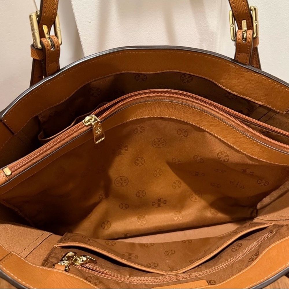 Tory Burch York Large Leather Tote - Picture 4 of 7